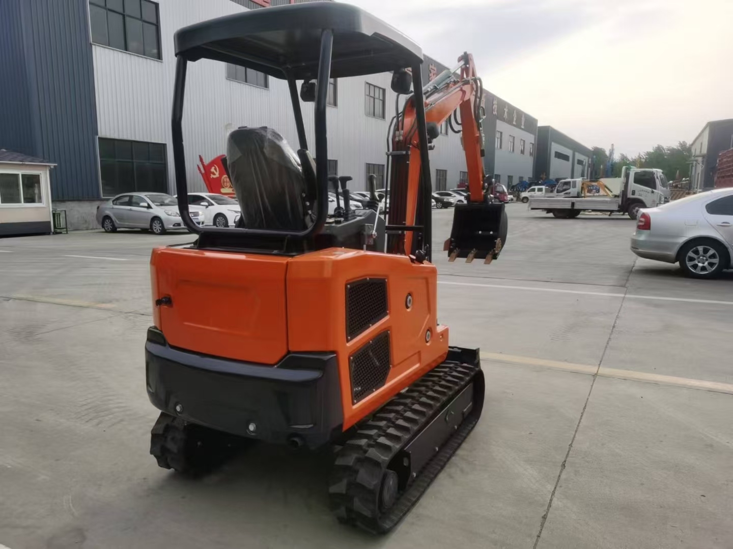 小型挖掘機(jī)BMPC18