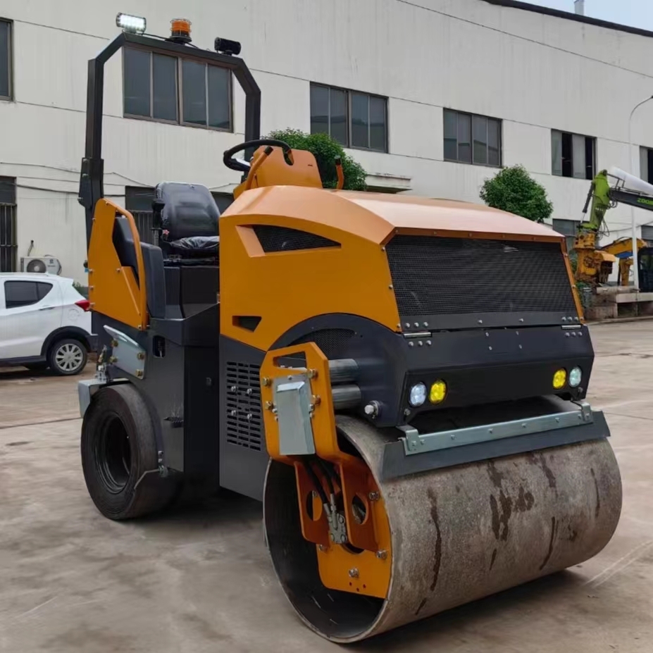 新款3.5噸前鋼后膠座駕式壓路機(jī)3500